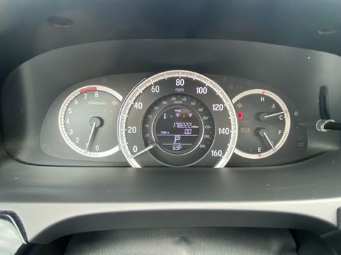 Used 2017 Honda Accord LX image 24