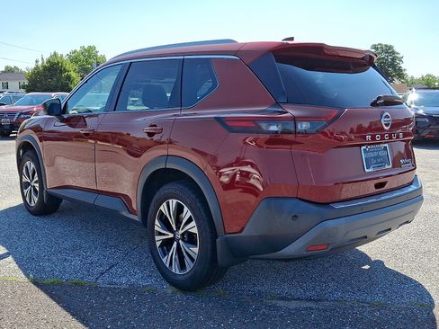 Certified 2021 Nissan Rogue SV w/ Premium Package AWD/4WD image 4