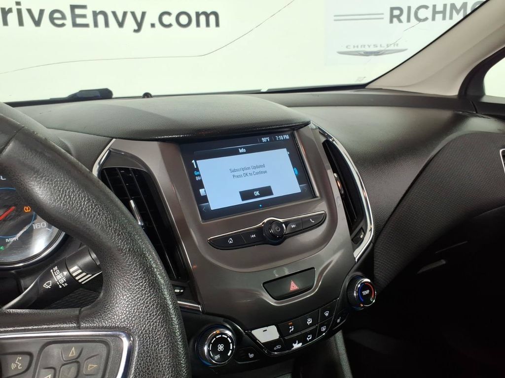 Used 2018 Chevrolet Cruze LT w/ LT Fleet Convenience Package FWD image 26