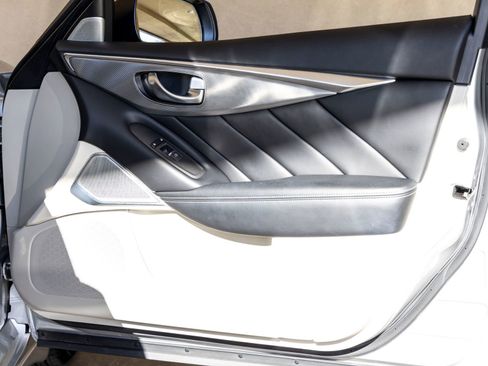 Used 2017 INFINITI Q50 3.0t Premium w/ 3.0T Premium Plus Package image 26