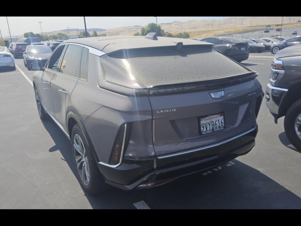 Used 2025 Cadillac Lyriq Luxury AWD/4WD image 7