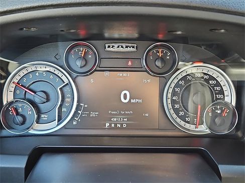 Used 2023 RAM 1500 Classic Warlock w/ Trailer Tow Group image 18