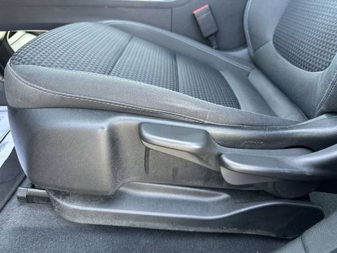Used 2023 Chevrolet Bolt EUV LT w/ Driver Confidence Package FWD image 18