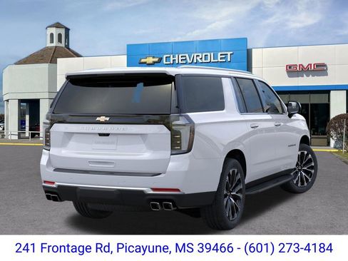 New 2026 Chevrolet Suburban High Country RWD image 4