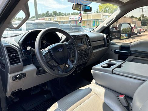 Used 2017 Ford F250 XL w/ Power Equipment Group AWD/4WD image 9