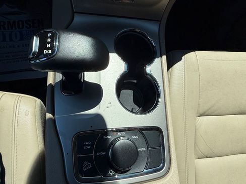 Used 2015 Jeep Grand Cherokee Limited image 14