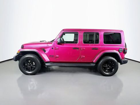 Used 2022 Jeep Wrangler Unlimited Sahara AWD/4WD image 8