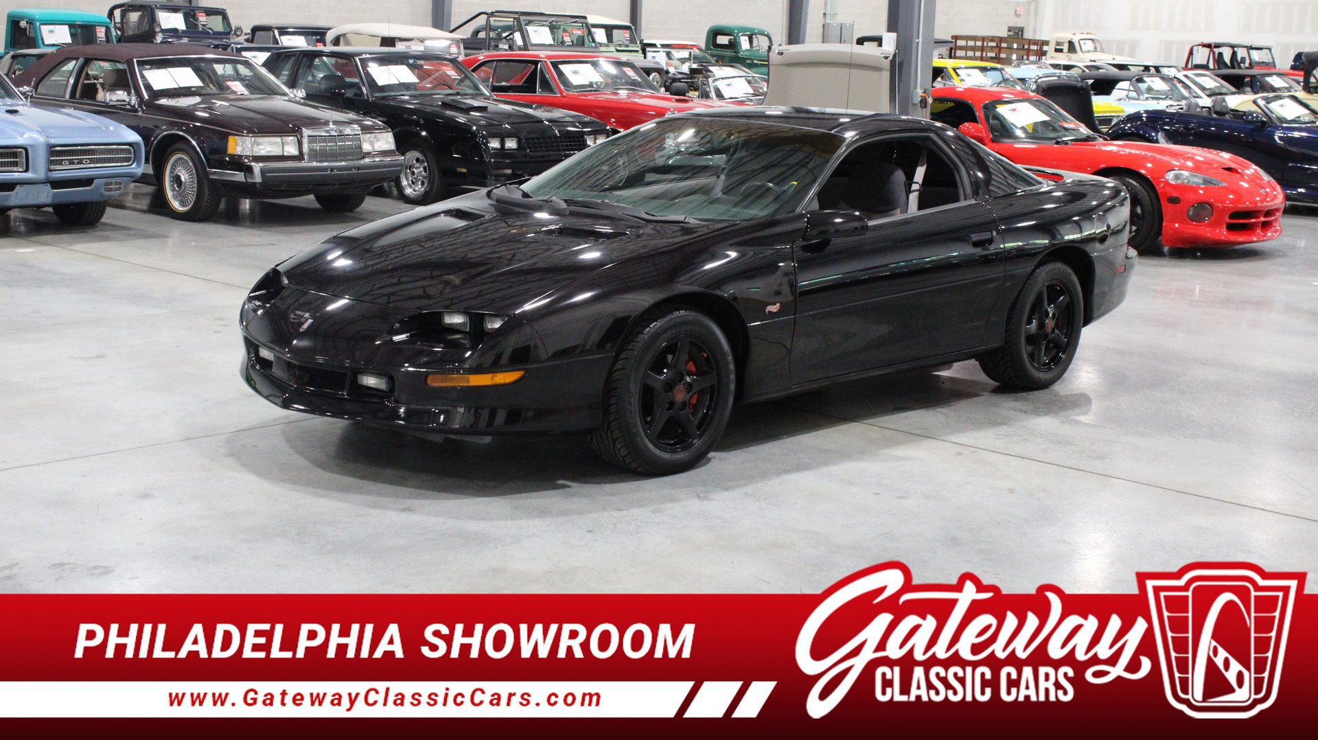 Used 1995 Chevrolet Camaro Z28 RWD image 1