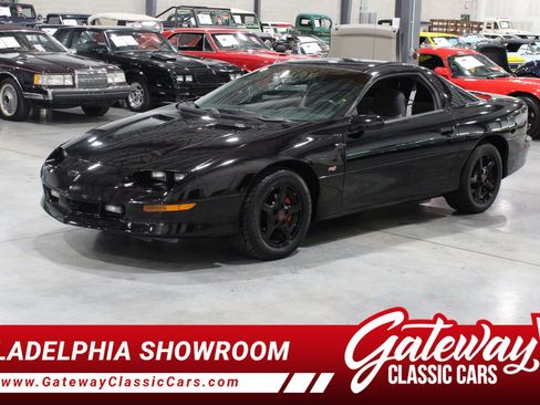 Used 1995 Chevrolet Camaro Z28 RWD image 1