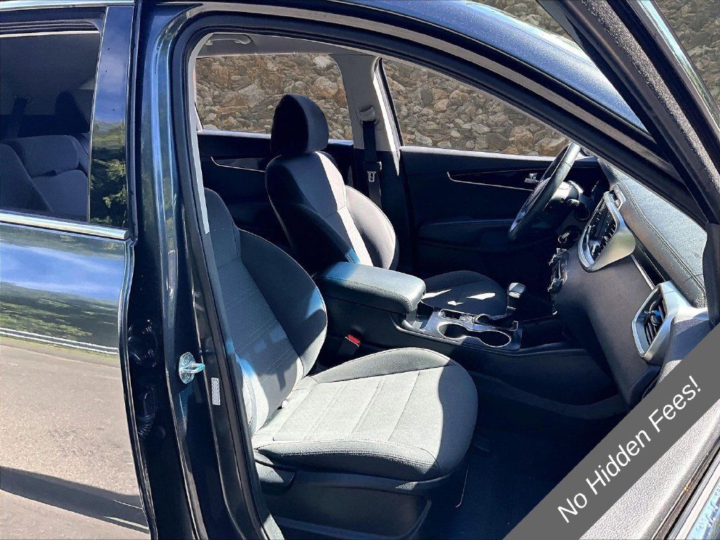 Used 2019 Kia Sorento AWD w/ LX Convenience Package image 7