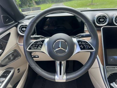 Used 2022 Mercedes-Benz C 300 4MATIC Sedan image 21