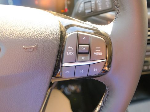 New 2025 Ford Escape SE image 31