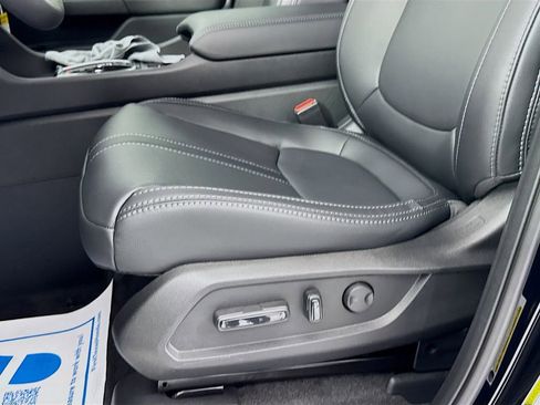 New 2026 Honda Pilot Touring image 24