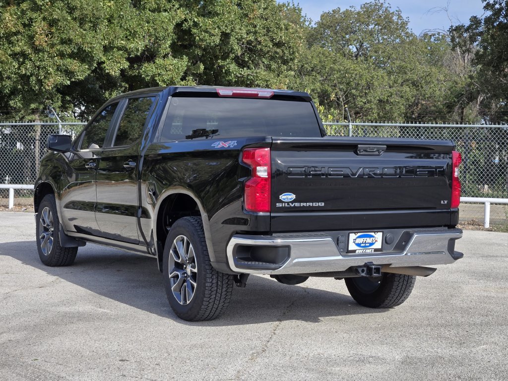 Used 2023 Chevrolet Silverado 1500 LT AWD/4WD image 5
