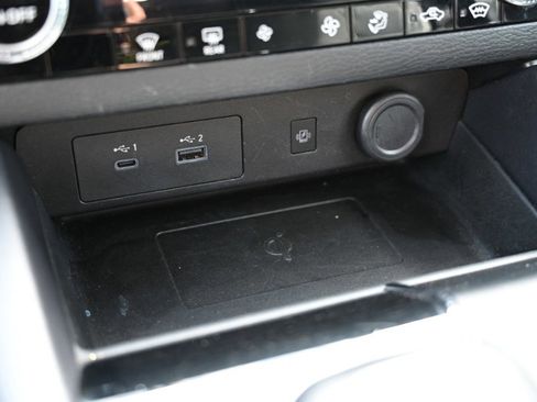 Used 2023 Mitsubishi Outlander SE image 27