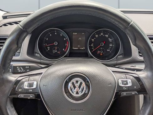 Used 2019 Volkswagen Passat 2.0T Wolfsburg FWD image 28