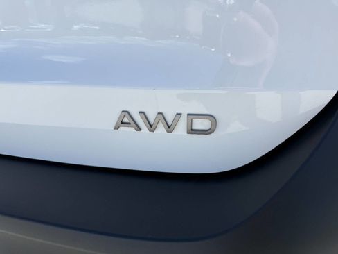 Used 2025 Nissan Kicks S AWD/4WD image 11