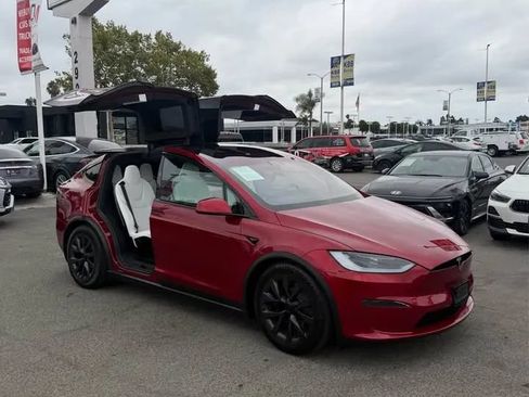 Used 2025 Tesla Model X AWD/4WD image 5