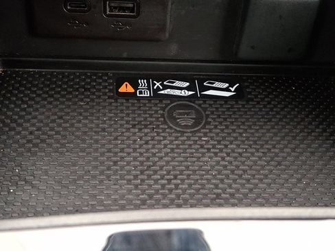 Used 2025 Buick Envision Sport Touring image 23