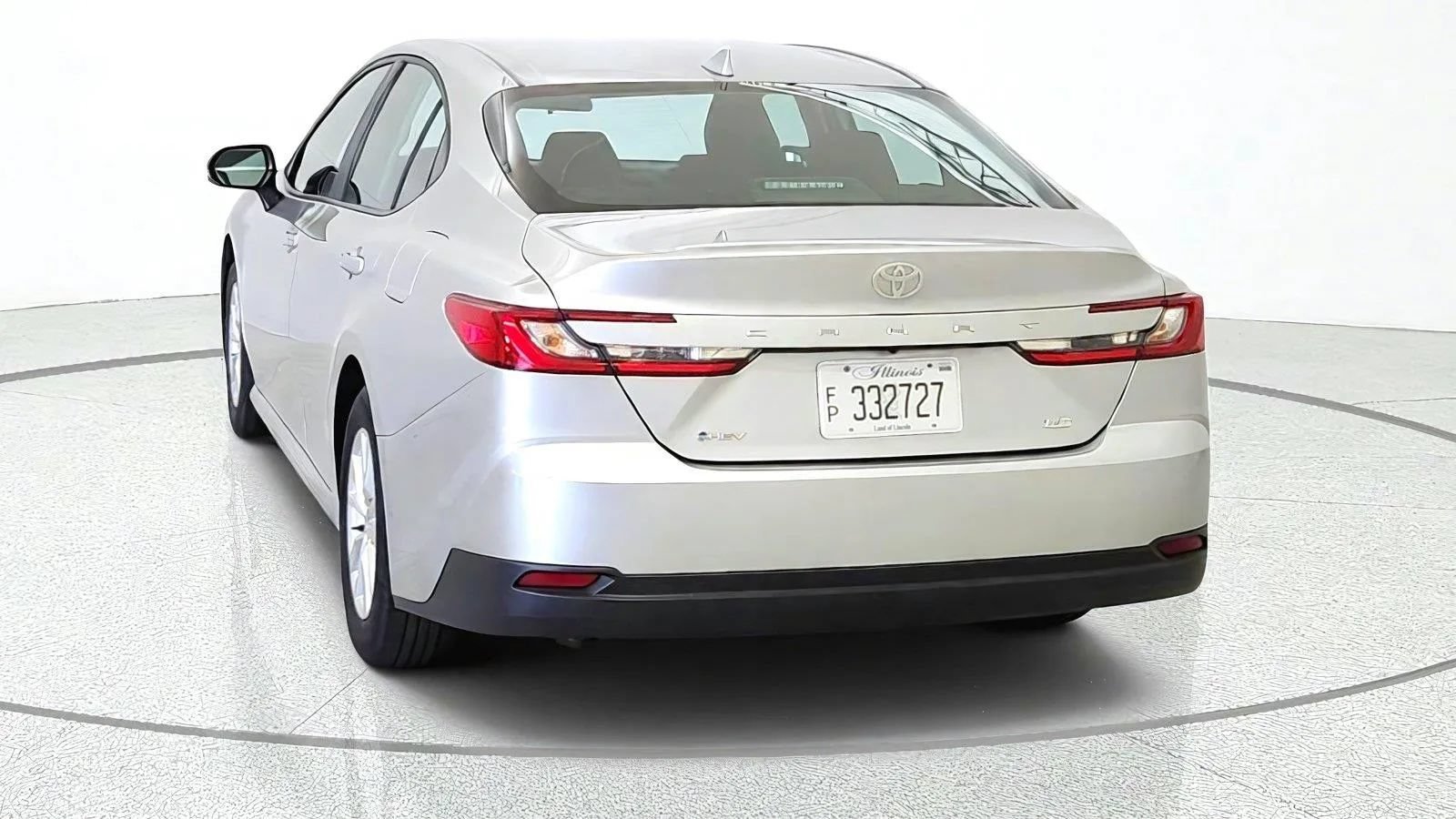 Used 2025 Toyota Camry LE FWD image 7