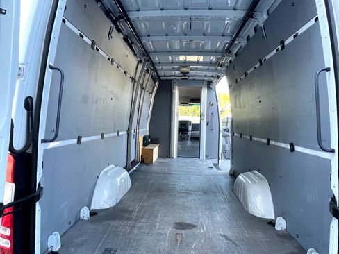 Used 2012 Mercedes-Benz Sprinter 2500 image 32