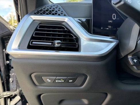 Certified 2025 BMW X6 xDrive40i image 27