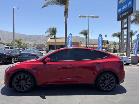 Used 2022 Tesla Model Y Performance AWD/4WD image 5