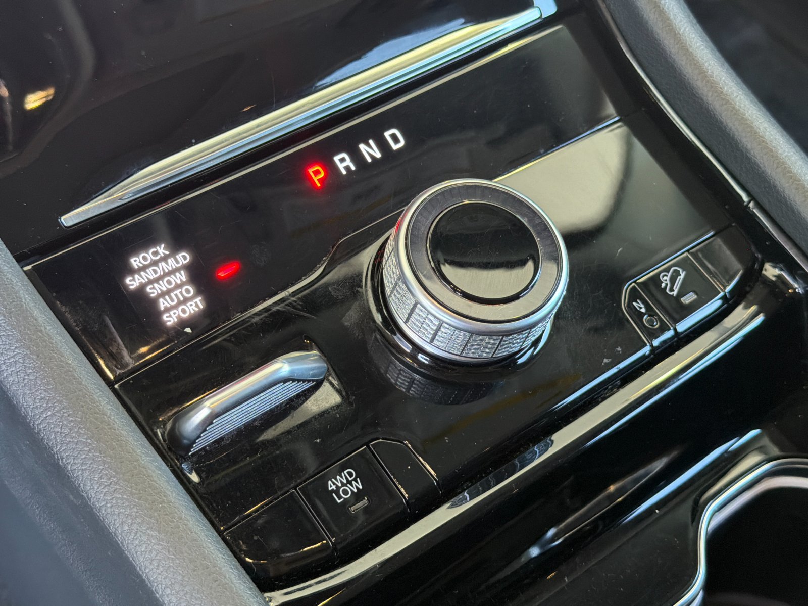 Used 2023 Jeep Grand Cherokee 4WD 4xe w/ Luxury Tech Group II image 25