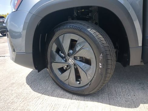 Certified 2025 Volkswagen Taos S FWD image 30