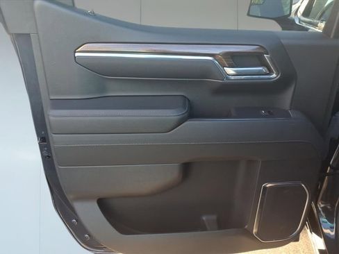 Used 2024 Chevrolet Silverado 1500 LT image 24