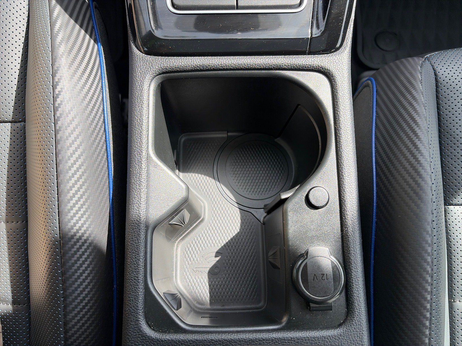 Used 2024 Volkswagen Golf R AWD/4WD image 19