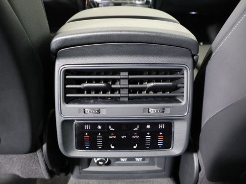 Used 2019 Audi Q8 Premium Plus image 25