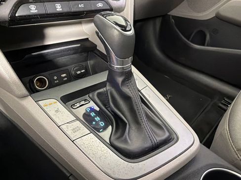 Used 2018 Hyundai Elantra Value Edition image 32