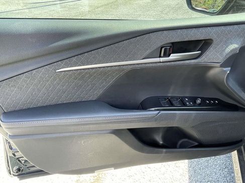 Used 2025 Toyota Camry XLE w/ Premium Plus Package image 15