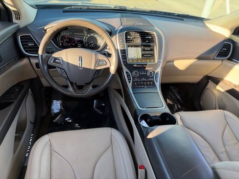 Used 2018 Lincoln MKX Reserve w/ Lincoln MKX Climate Package image 14