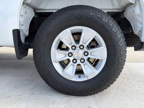 Used 2024 Chevrolet Silverado 1500 LT RWD image 38