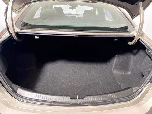 Used 2023 Chevrolet Malibu LT image 34