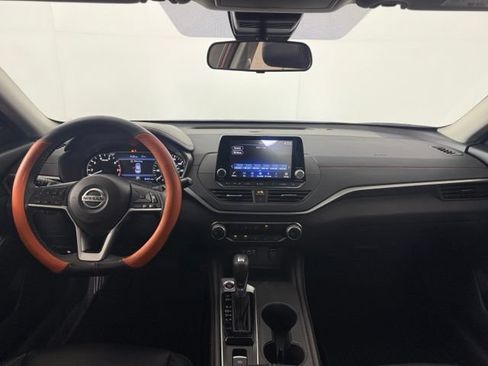Used 2022 Nissan Altima 2.5 SR AWD/4WD image 31