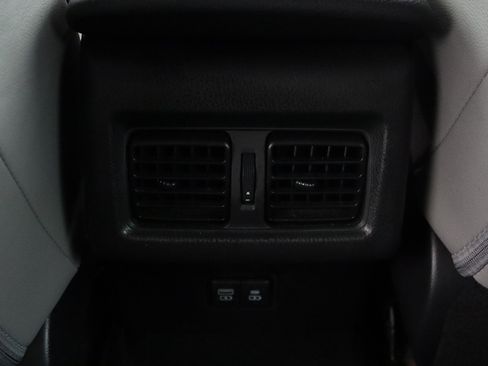 Certified 2025 Toyota Camry SE image 29