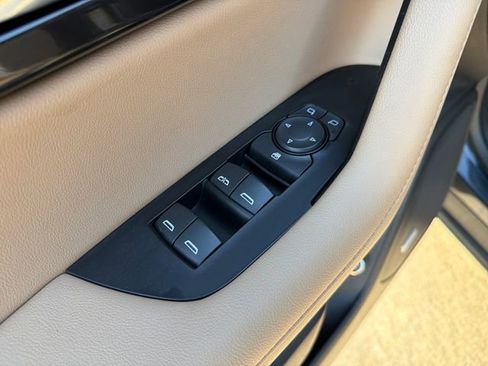 Used 2021 Chevrolet Blazer Premier w/ Driver Confidence II Package image 11