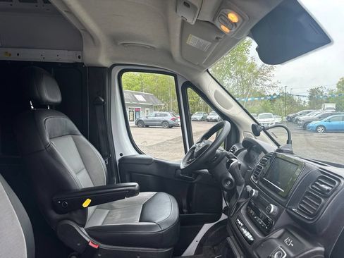 Used 2023 RAM ProMaster 2500 FWD image 24