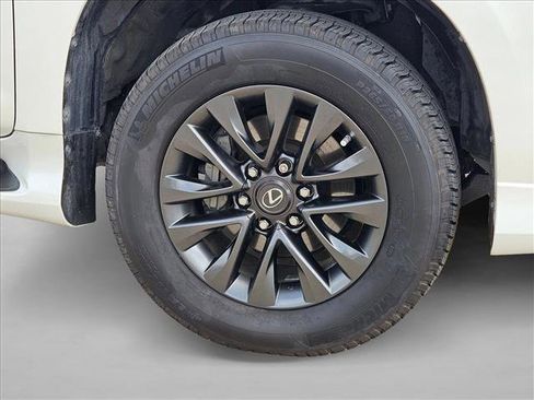 Used 2023 Lexus GX 460 Premium AWD/4WD image 23