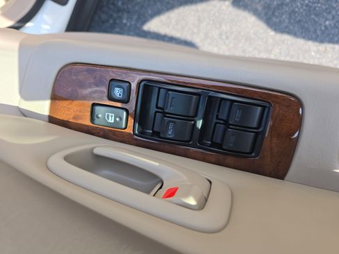 Used 1998 Lexus ES 330 image 29