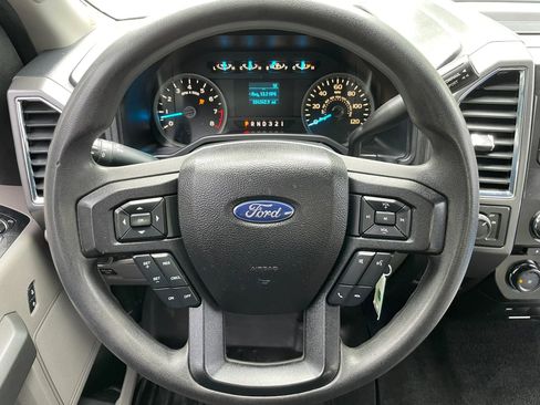 Used 2016 Ford F150 XLT RWD image 10