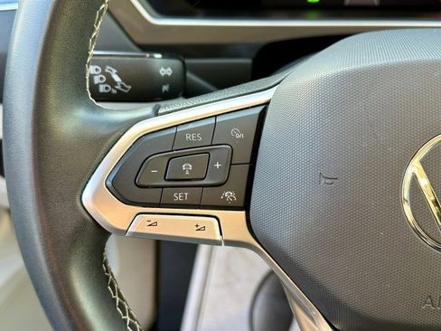 Certified 2023 Volkswagen Tiguan SE w/ Panoramic Sunroof Package image 33