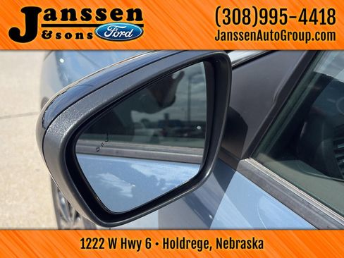 Used 2024 Ford Escape Active w/ Tech Pack #1 AWD/4WD image 12