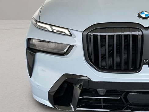Used 2026 BMW X7 xDrive40i w/ M Sport Package image 2