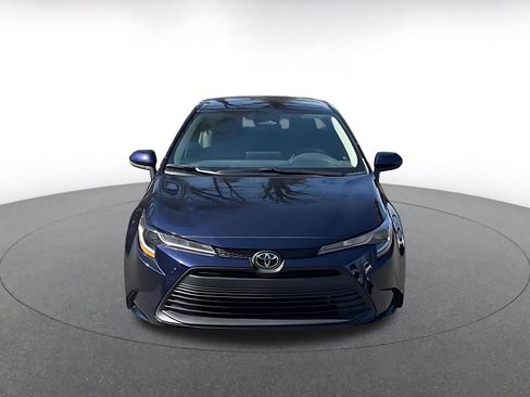 Used 2025 Toyota Corolla LE image 4