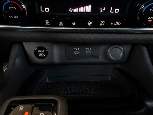 Used 2025 Nissan Rogue SV FWD image 25