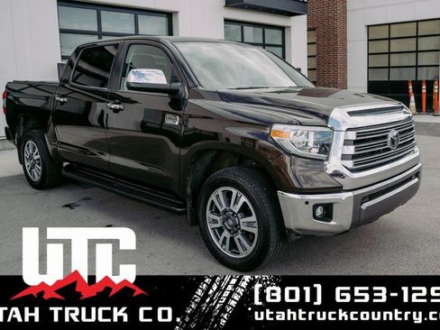 Used 2021 Toyota Tundra 4x4 CrewMax image 1